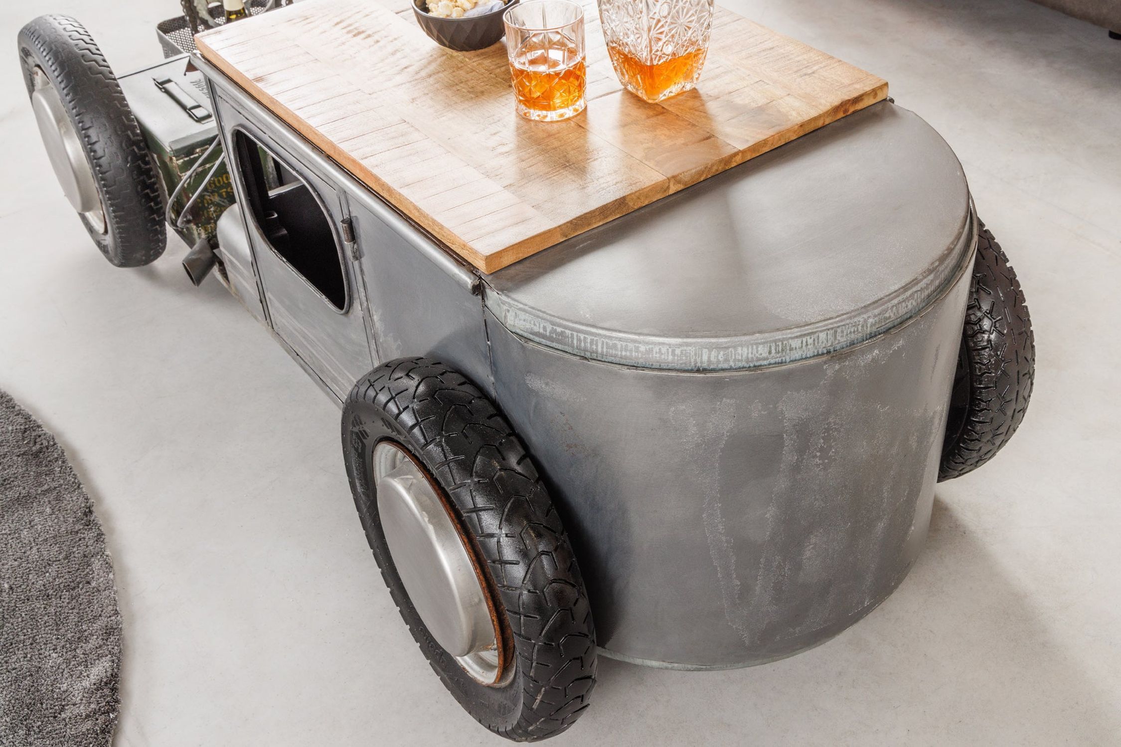 Couchtisch 165 cm Handarbeit Hot Rod mit Barschrank