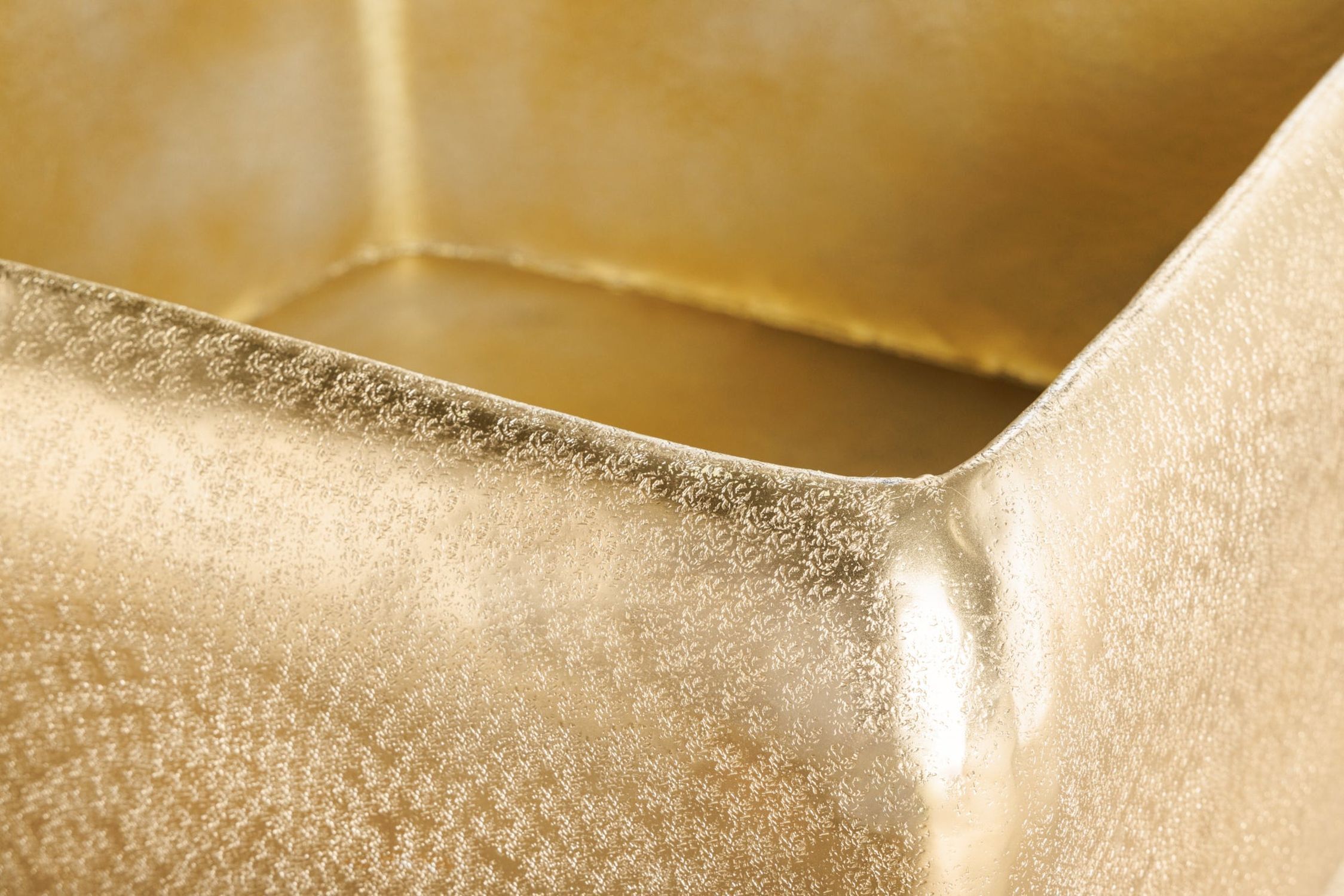 Couchtisch Metall in Gold 68 x 68 cm Handarbeit