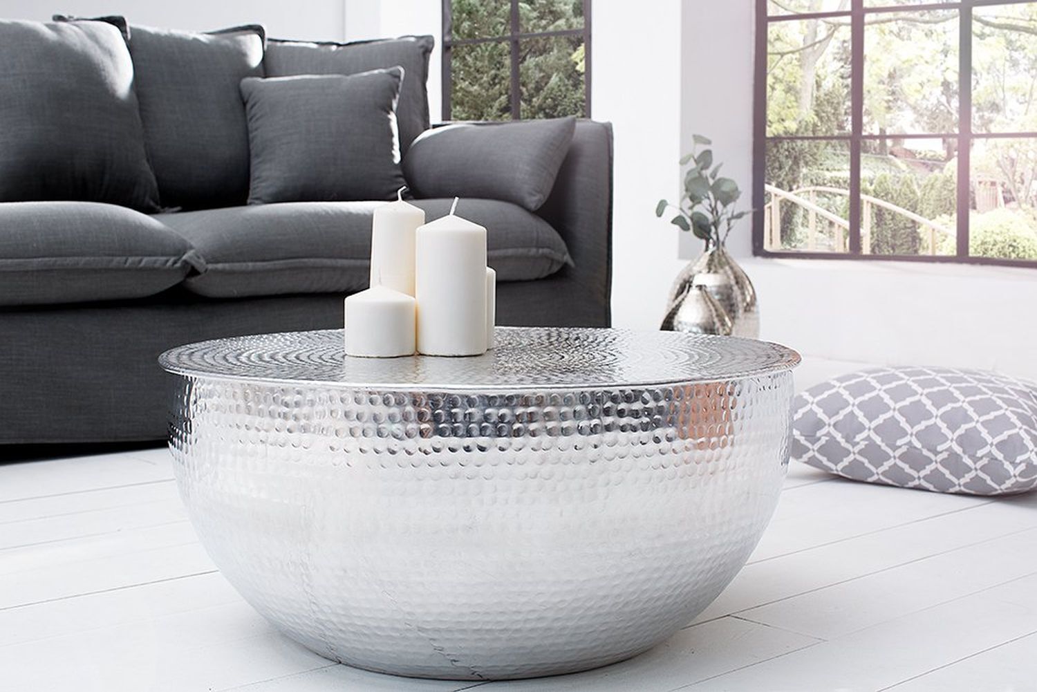 Couchtisch Aluminium Handarbeit Ø 60 cm in Silber