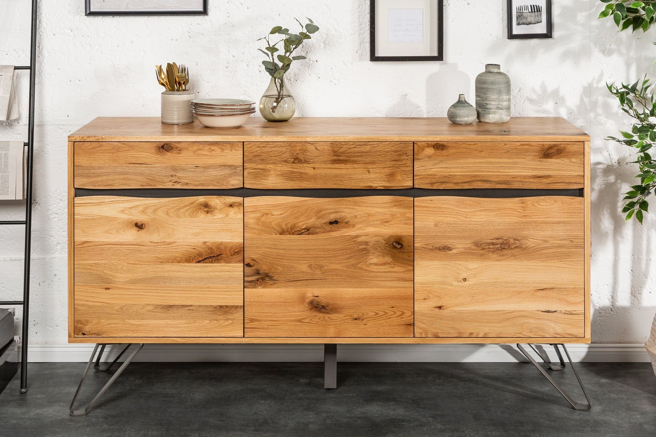 Sideboard Wildeiche Furnier Metall 160 cm mit Baumkante