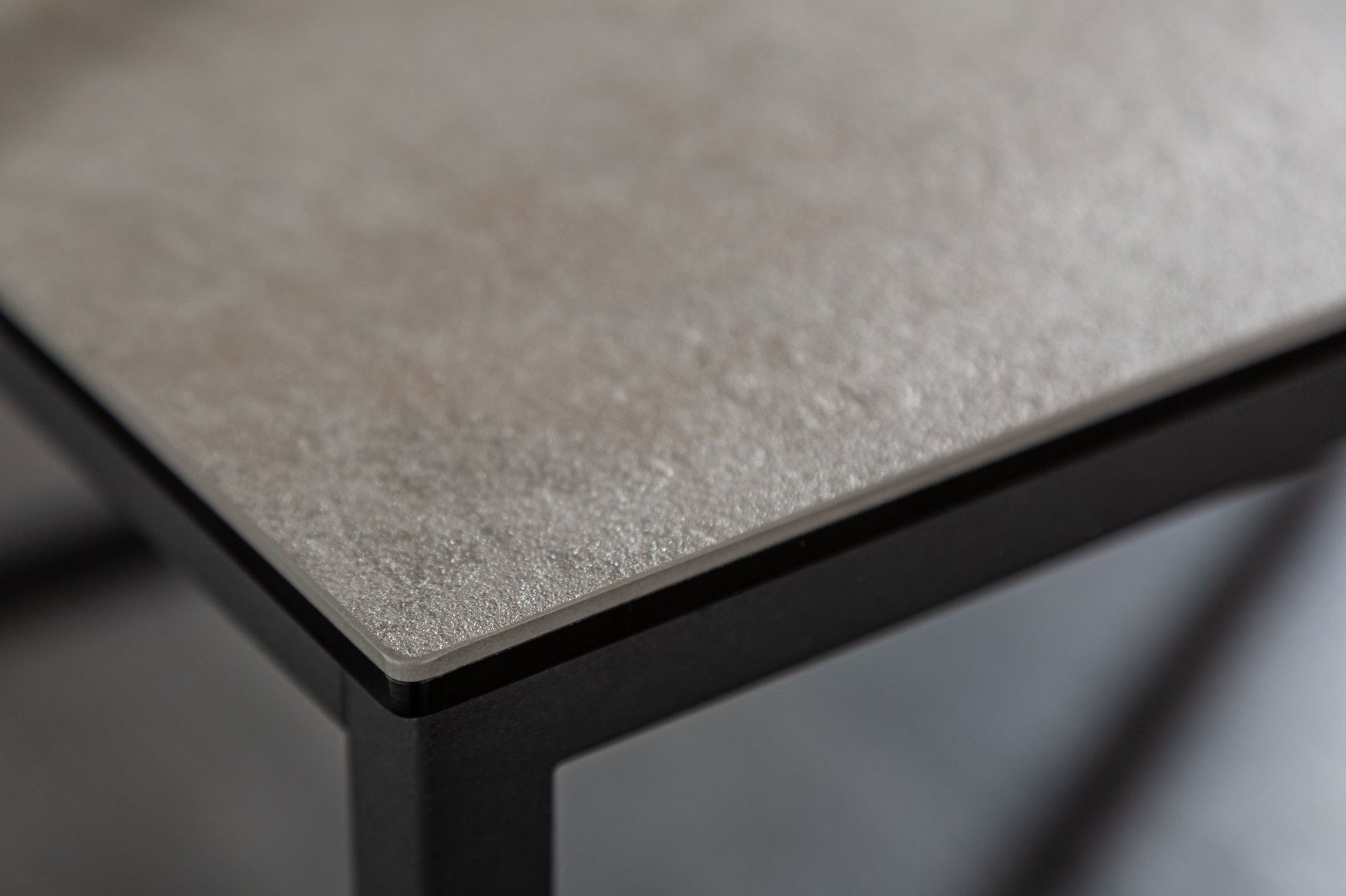 Couchtisch Keramik in Grau Beton Optik 75x40 cm (BxH)