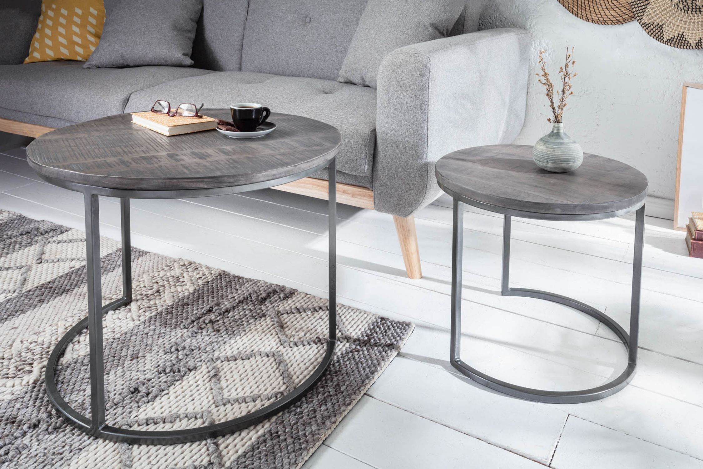 Beistelltisch 2er Set Mango Holz Metall in Grau Schwarz
