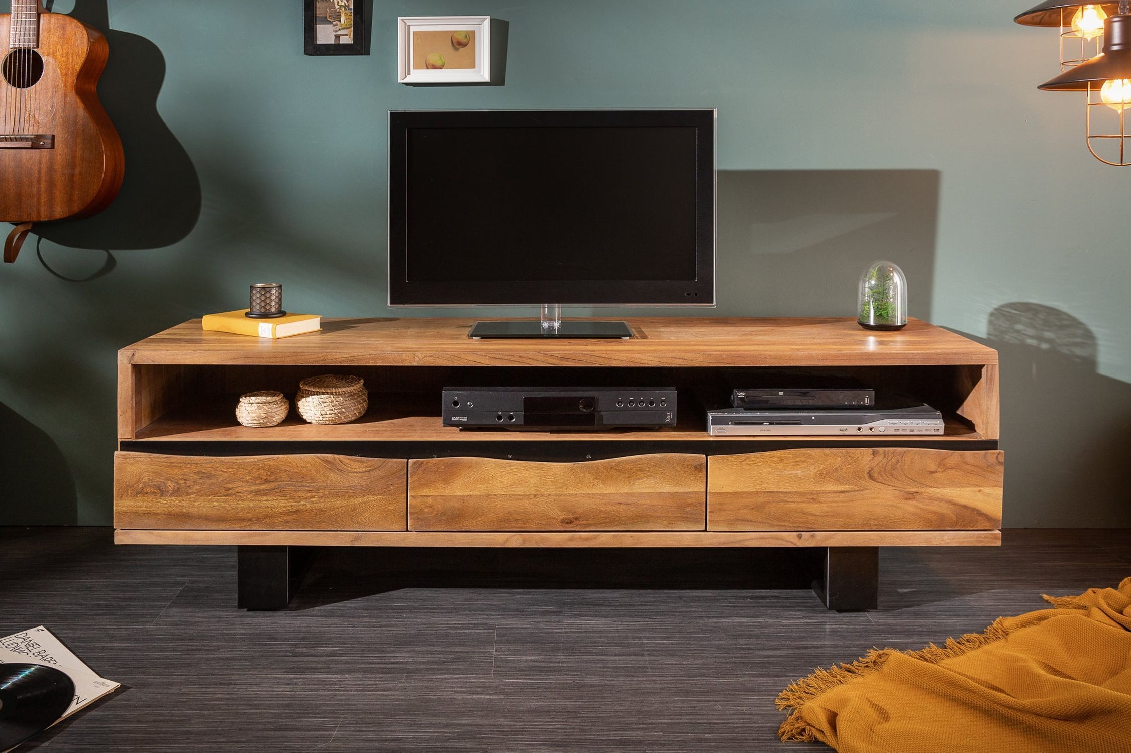 TV Lowboard Holz Akazie Metall 160 cm Kufengestell Baumkante