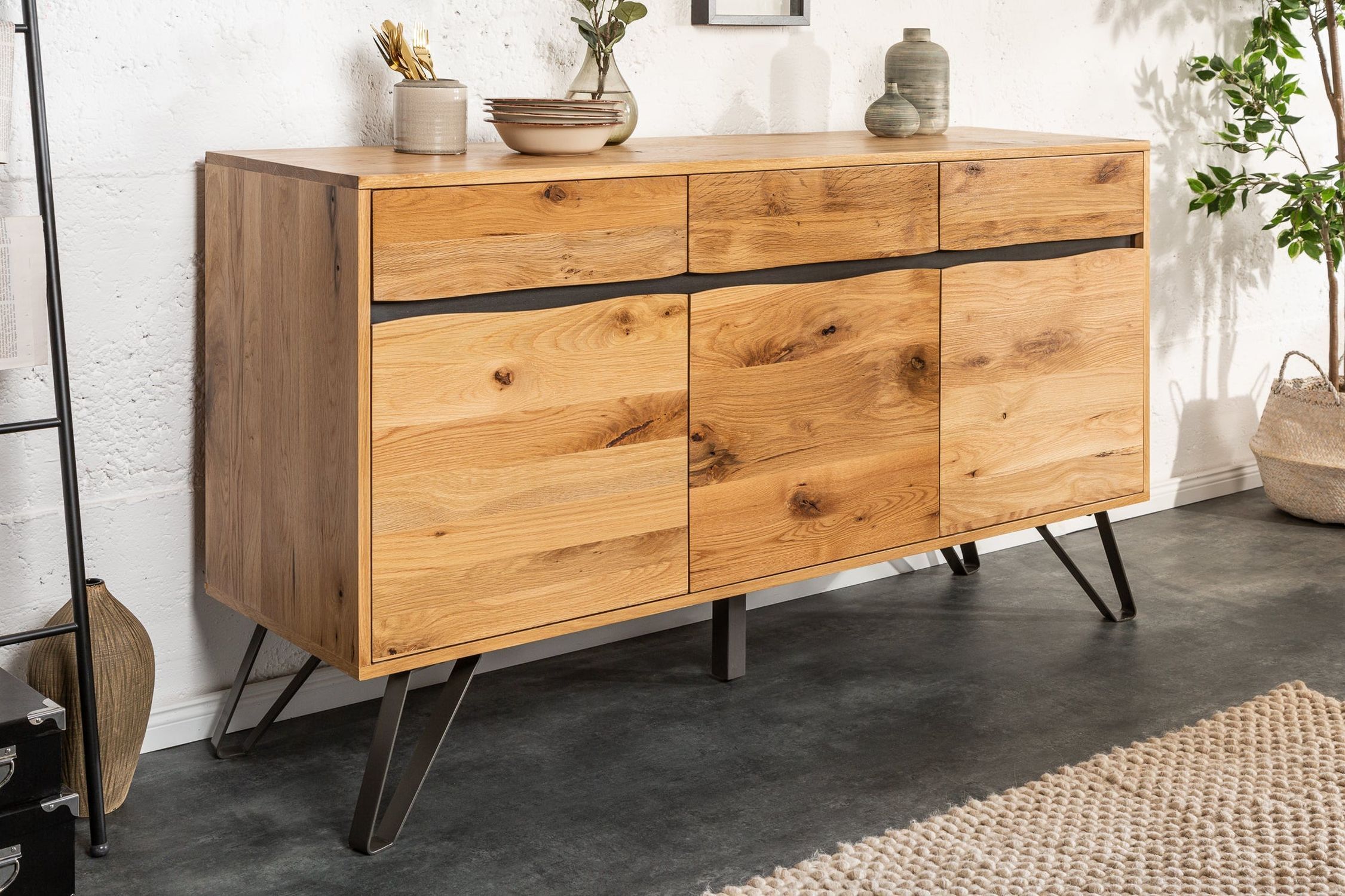 Sideboard Wildeiche Furnier Metall 160 cm mit Baumkante