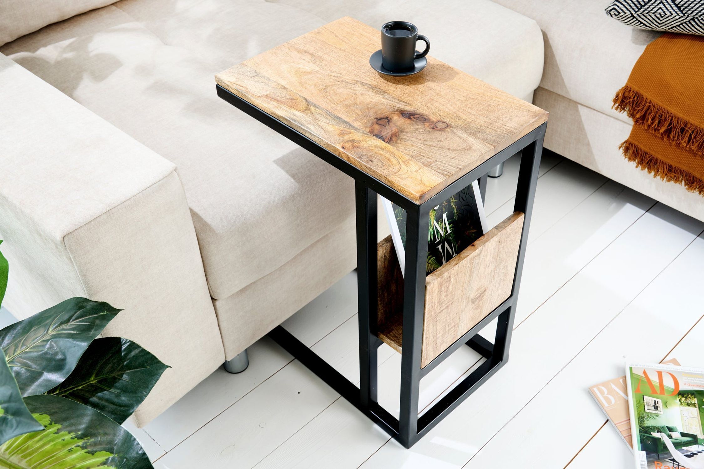 Beistelltisch Mango Holz Metall 45 x 30 cm C-Form