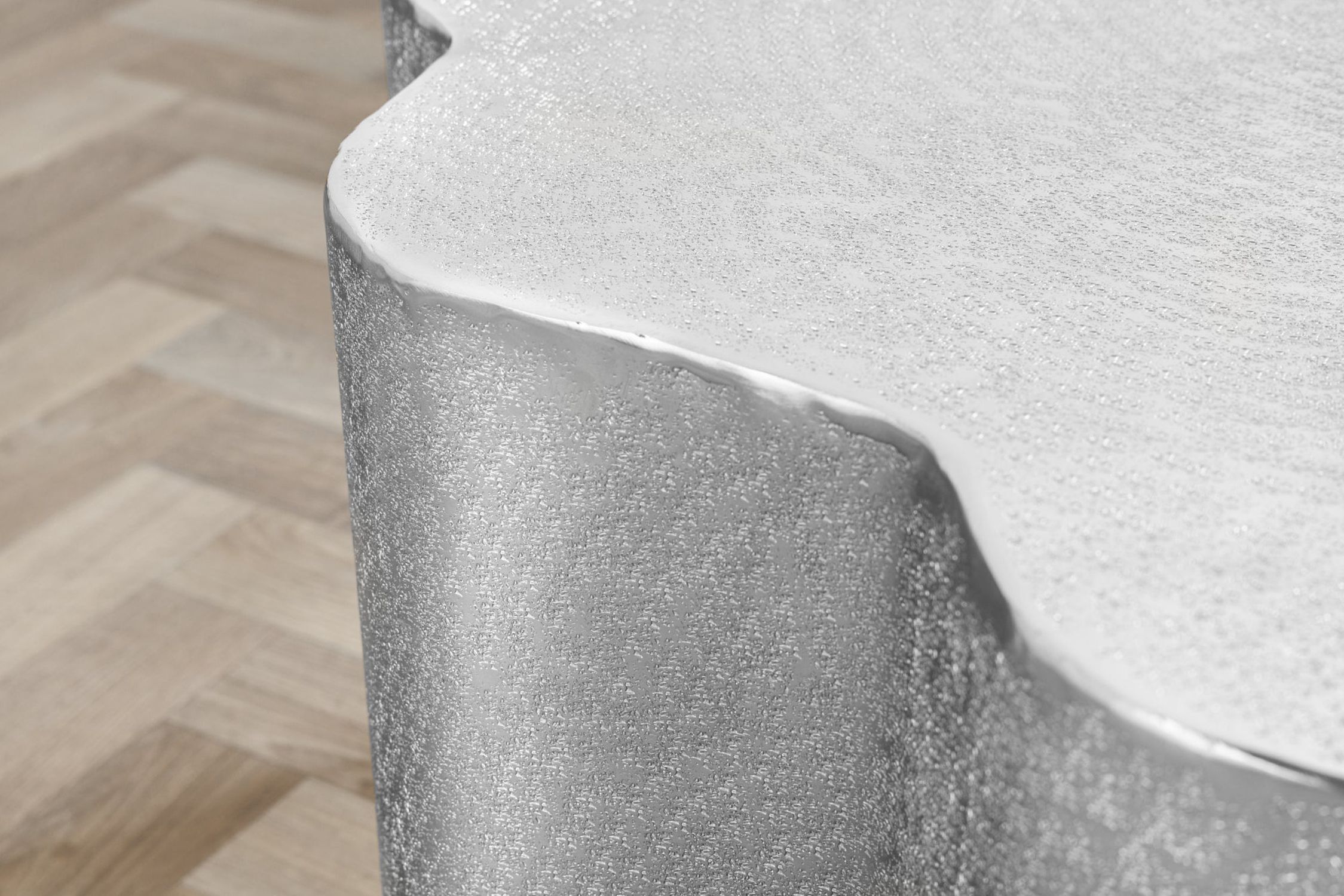 Couchtisch Metall in Silber 71 x 73 cm Handarbeit