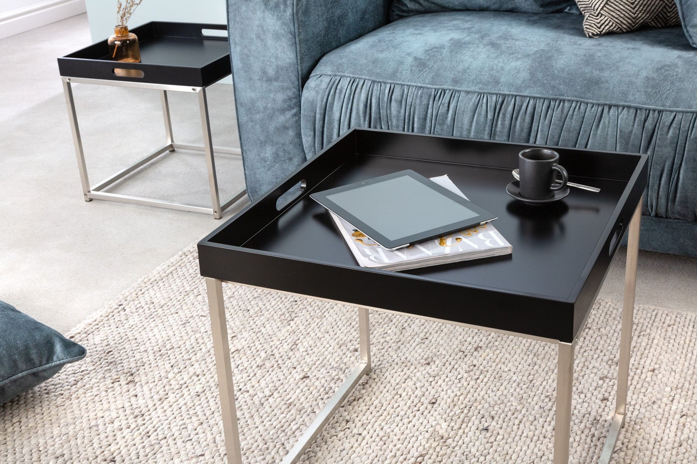Beistelltisch 2er Set MDF Metall in Schwarz mit Tabletts