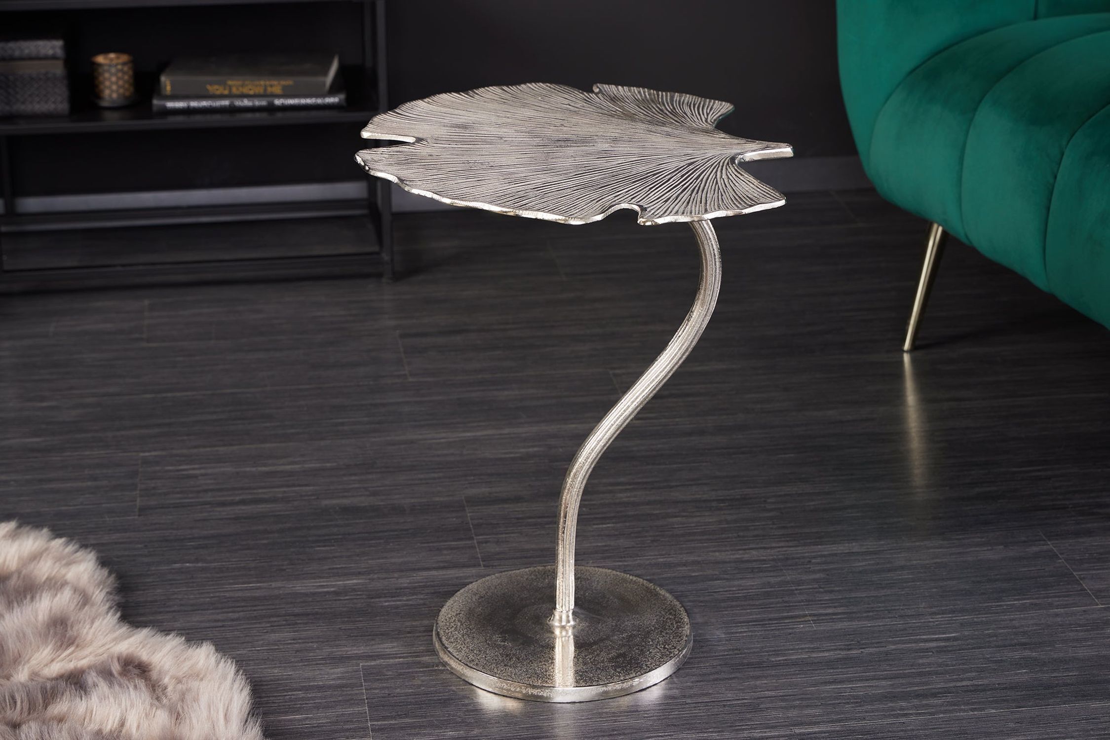 Beistelltisch Metall in Silber 46x43 cm Handarbeit