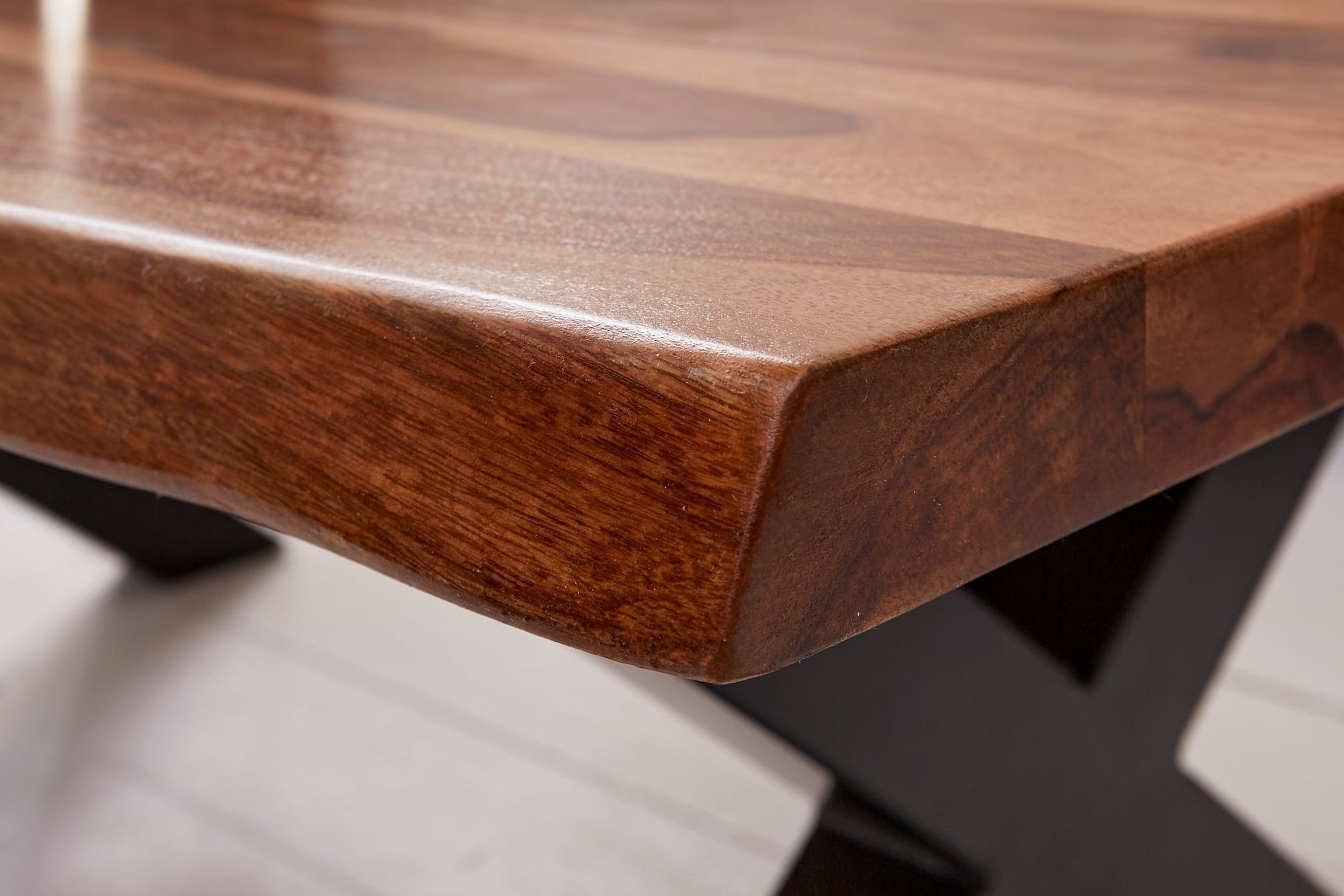 Couchtisch Sheesham Holz Metall Baumkante 110x60 cm