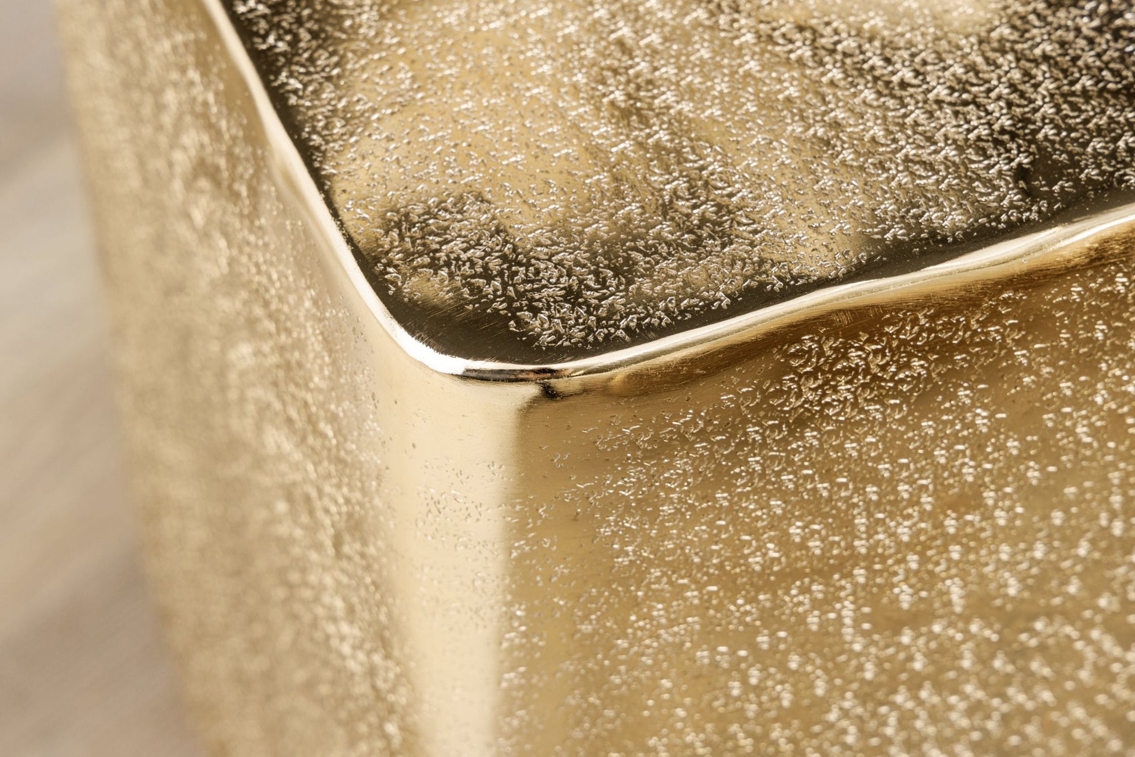 Beistelltisch Metall in Gold 31 x 31 cm Handarbeit