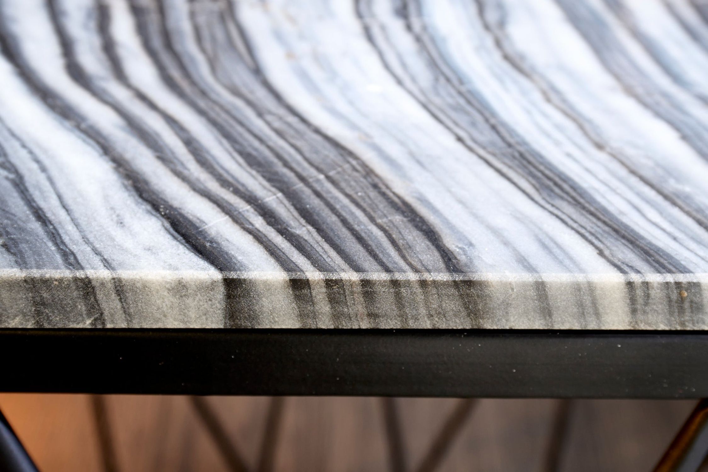 Couchtisch Marmor Metall 50 x 50 cm in Grau Schwarz