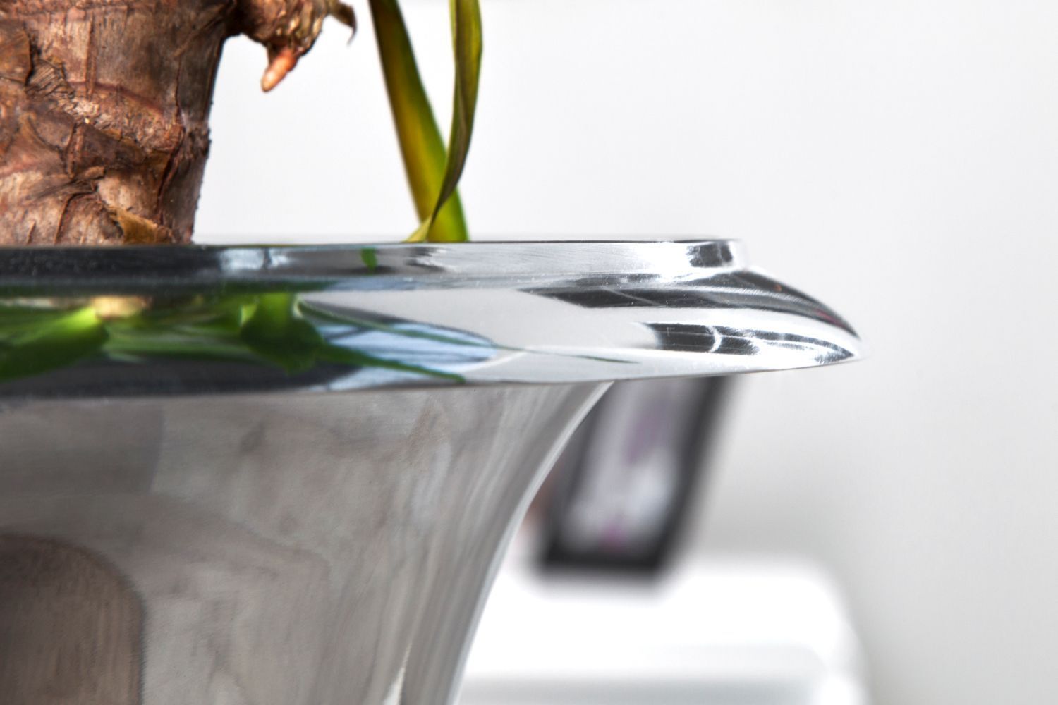 Vase Metall Ø 35 cm H: 60 cm in Silber