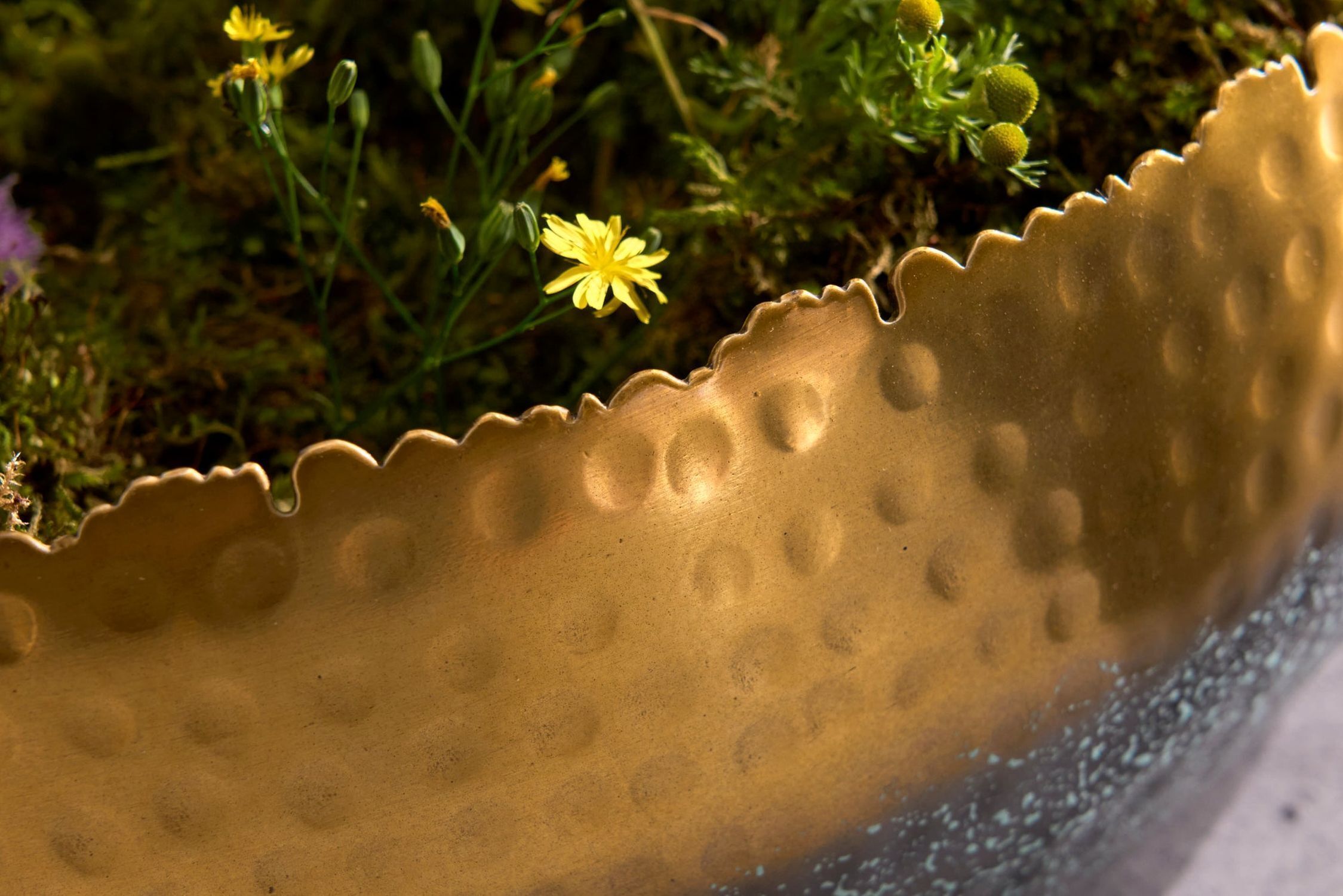 Dekoschale Handarbeit Ø 52 cm rund Hammerschlag Metall