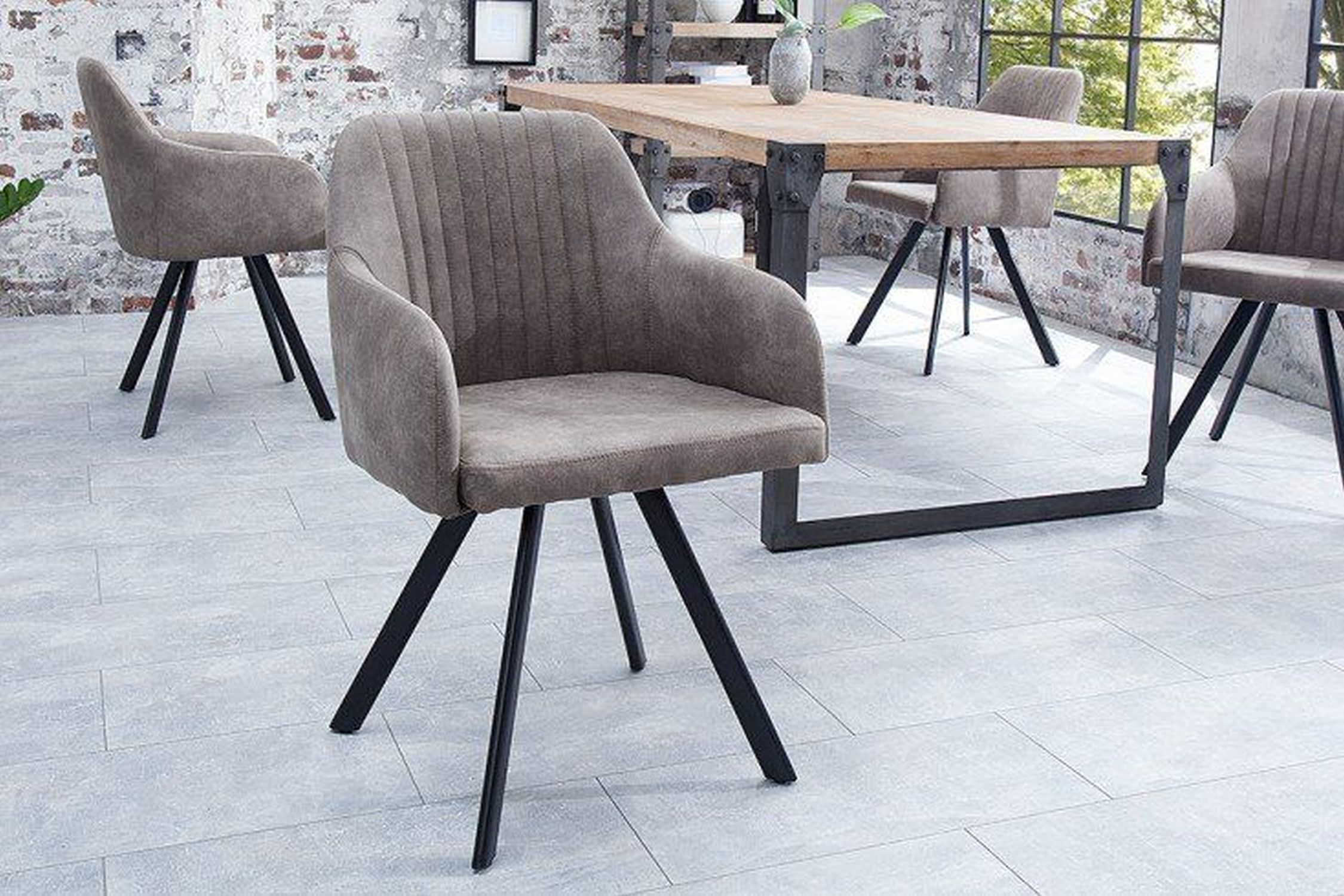Esszimmerstuhl mit Lehne in Taupe