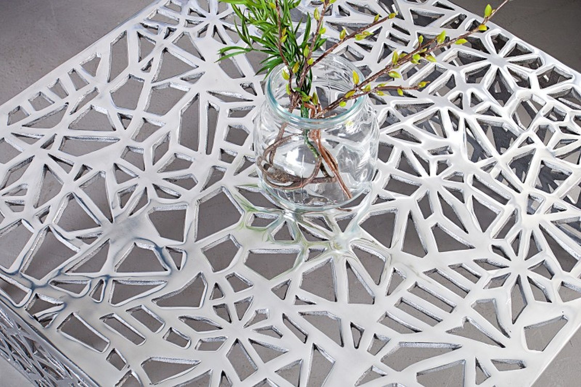 Couchtisch Metall 60x60 cm in Silber Handarbeit