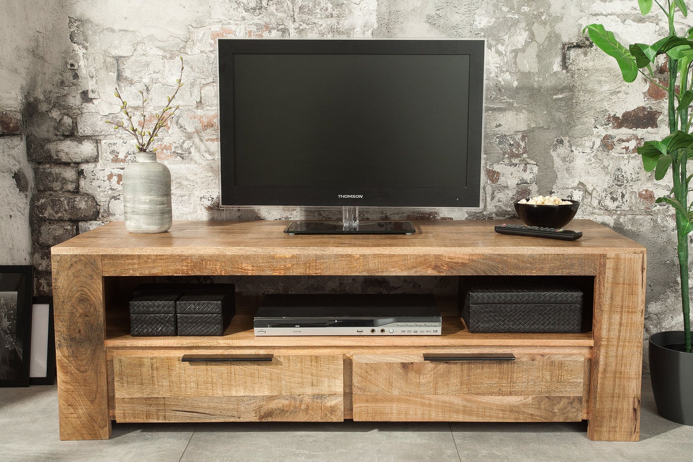 TV Lowboard 130 cm breit Massivholz Handarbeit Modern