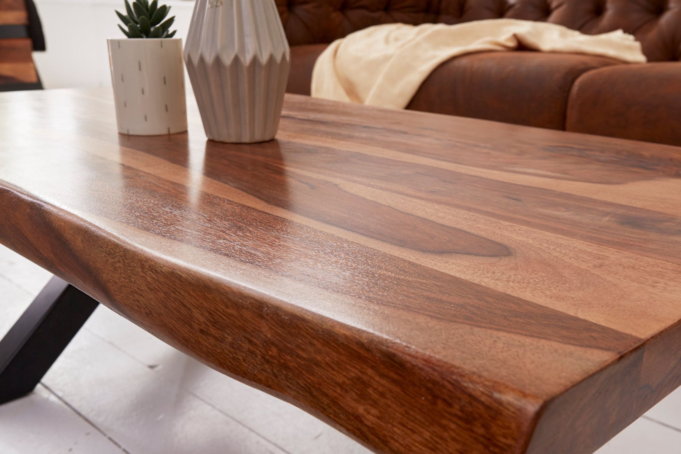Couchtisch Sheesham Holz Metall Baumkante 110x60 cm